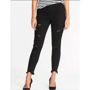 Black destroyed jeans